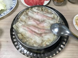 長白小館の酸菜白肉火鍋