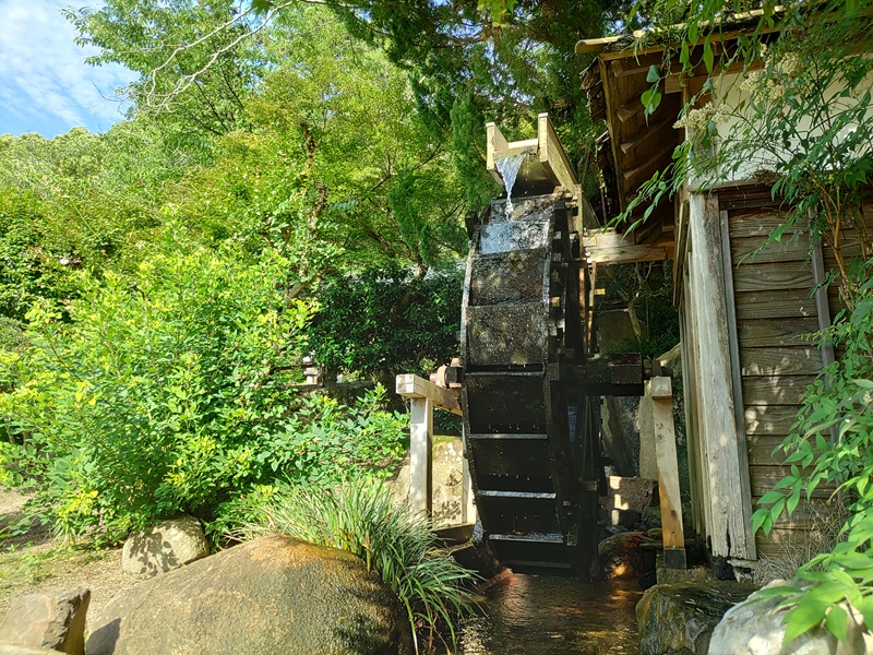 吉備津神社の水車